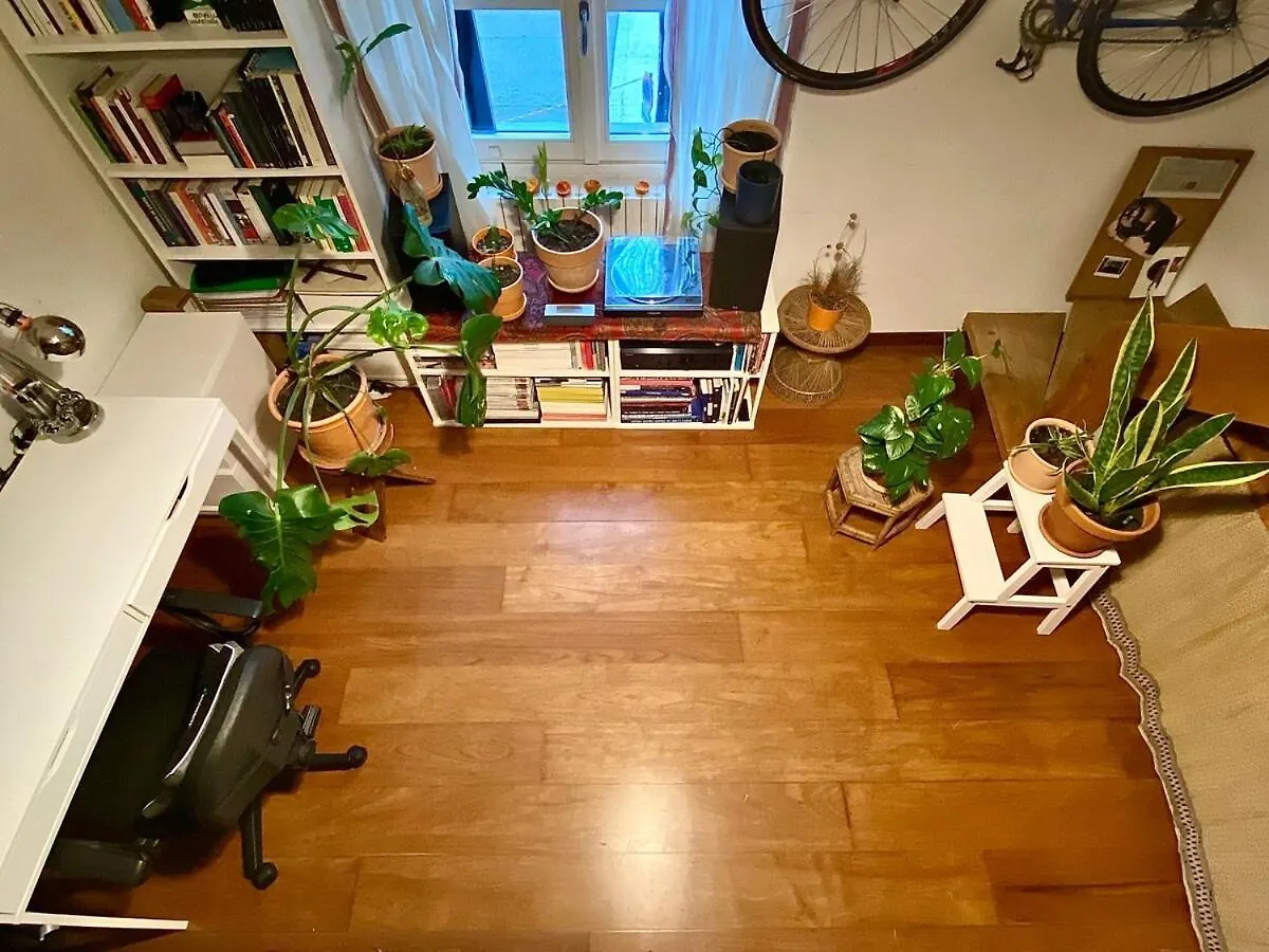 דירות Cozy Loft In The Heart Of מילאנו 0*,