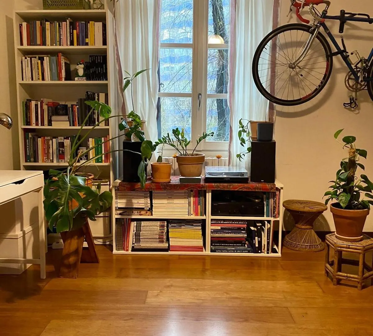 דירות Cozy Loft In The Heart Of מילאנו