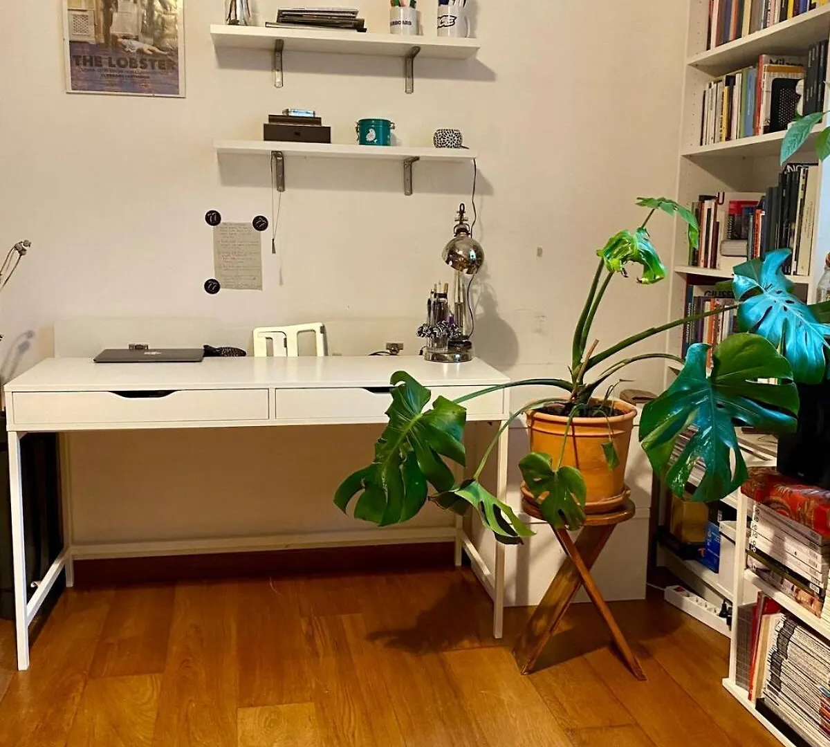 דירות Cozy Loft In The Heart Of מילאנו